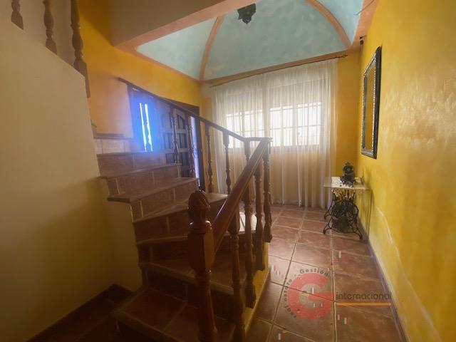 For sale of house in Almuñécar