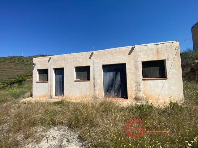 Venta de finca rústica en Nerja