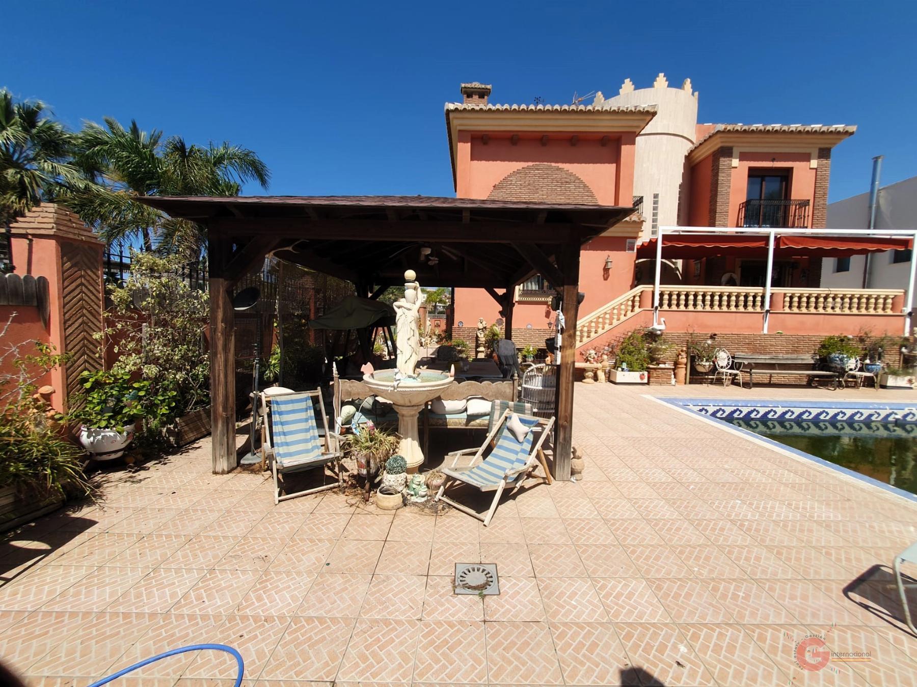 Venta de chalet en Motril