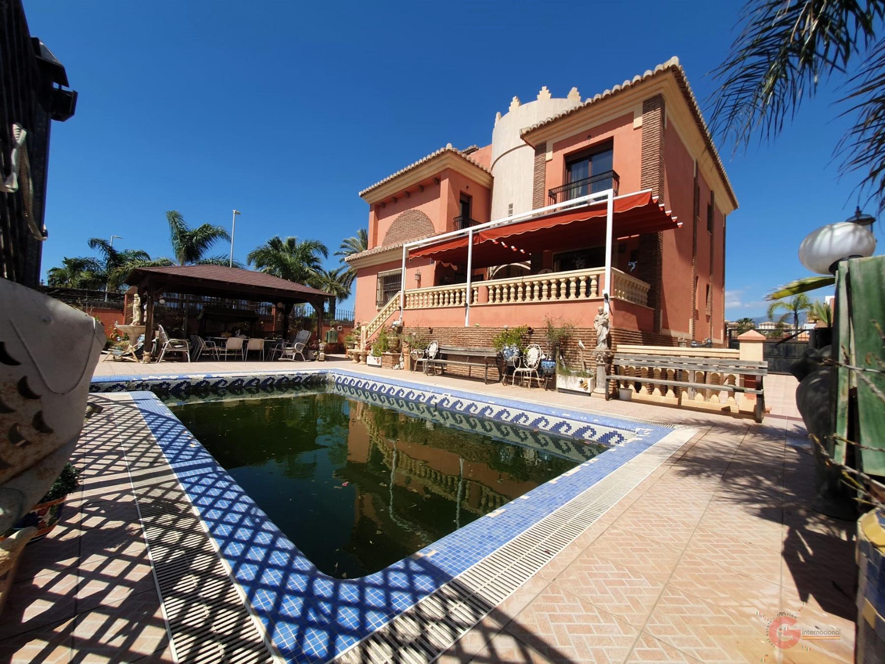 Venta de chalet en Motril