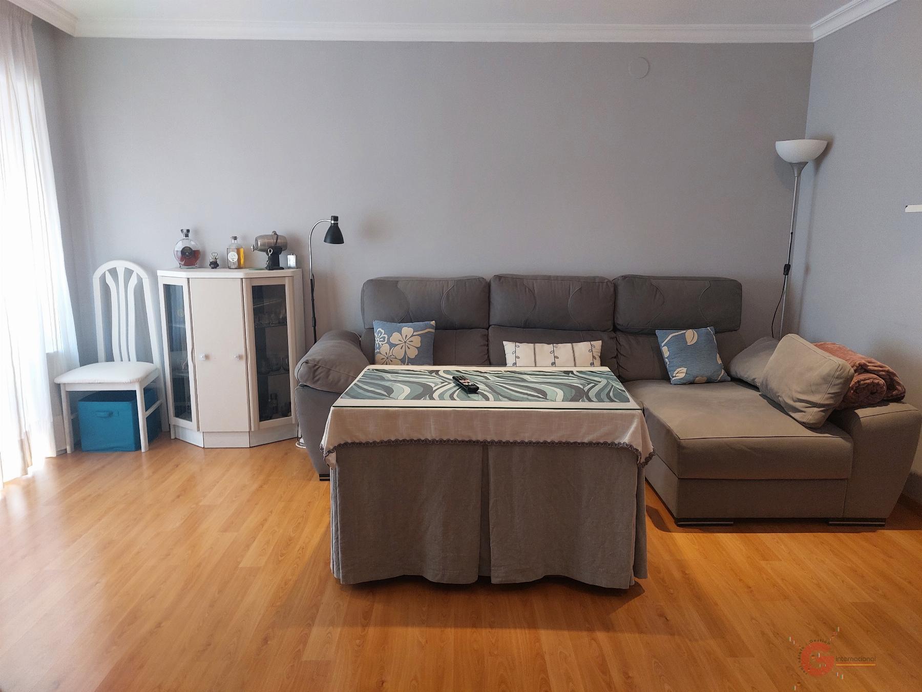 For sale of house in Salobreña