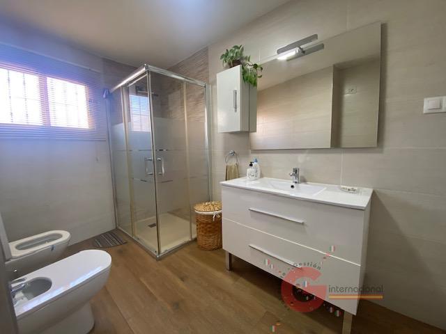 For sale of house in Vélez-Málaga