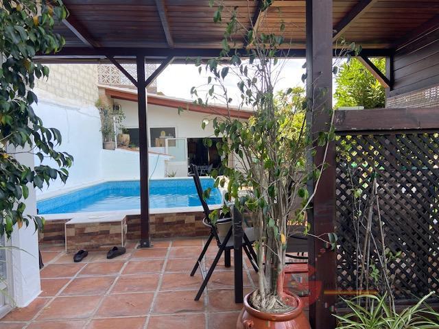 For sale of house in Vélez-Málaga