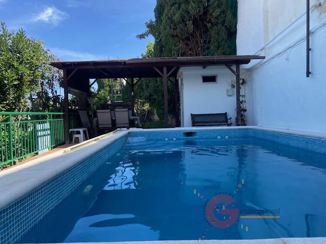 For sale of house in Vélez-Málaga