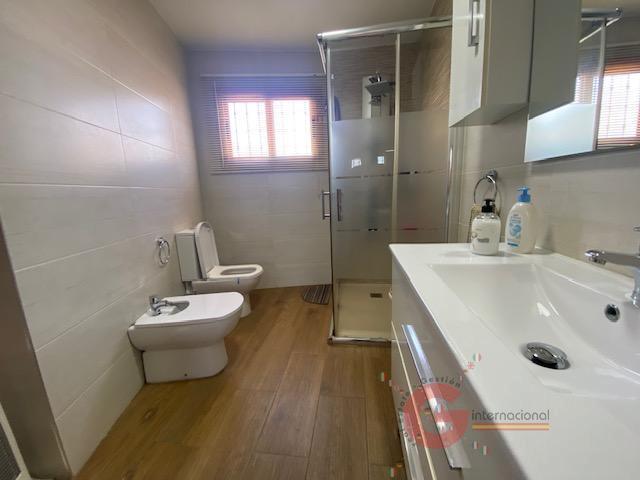 For sale of house in Vélez-Málaga