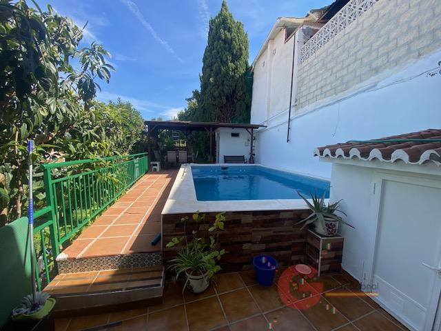 For sale of house in Vélez-Málaga