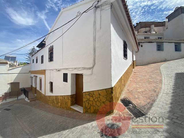 For sale of house in Vélez-Málaga For sale of house in Vélez-Málaga
