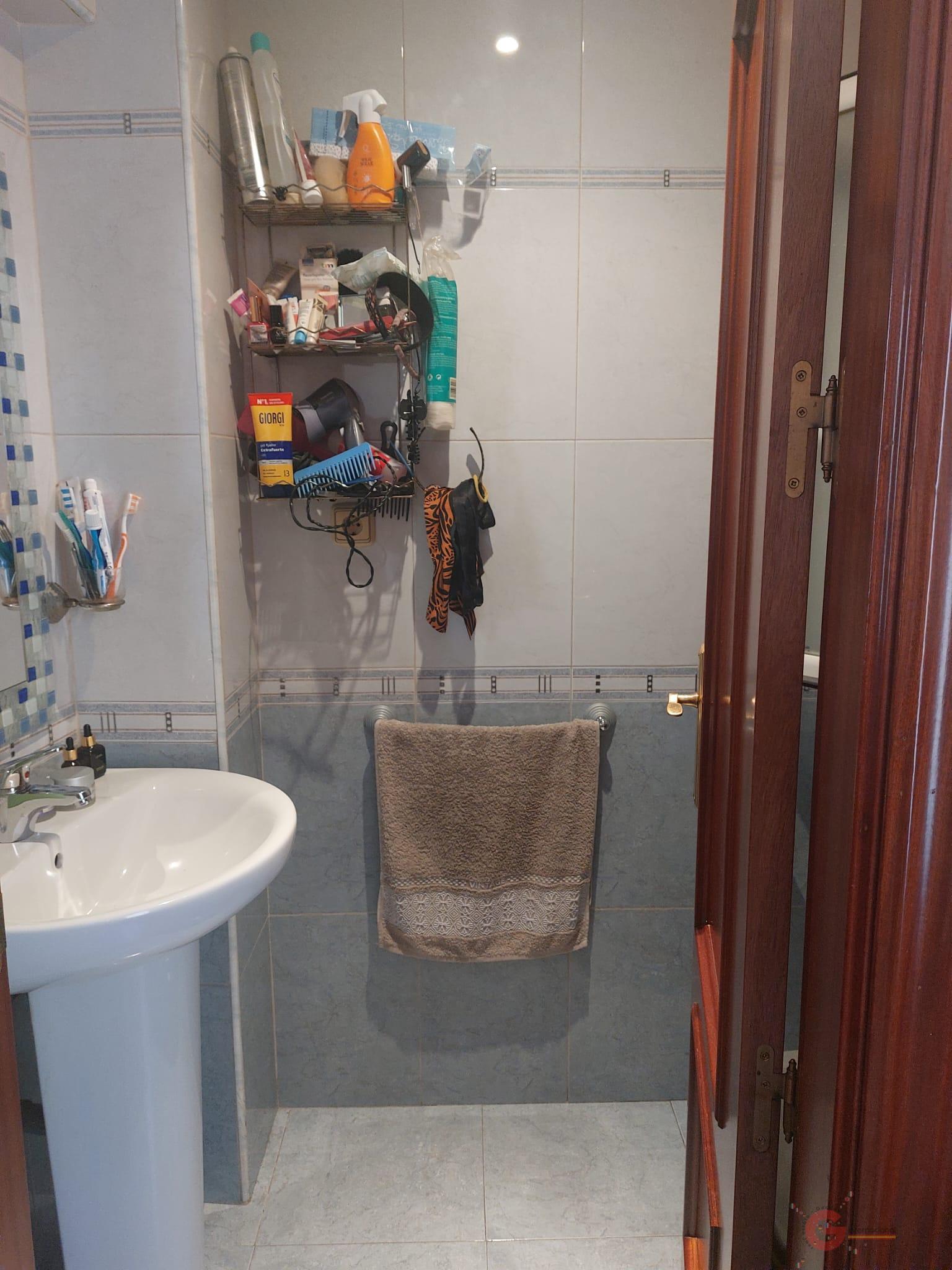 For sale of house in Salobreña