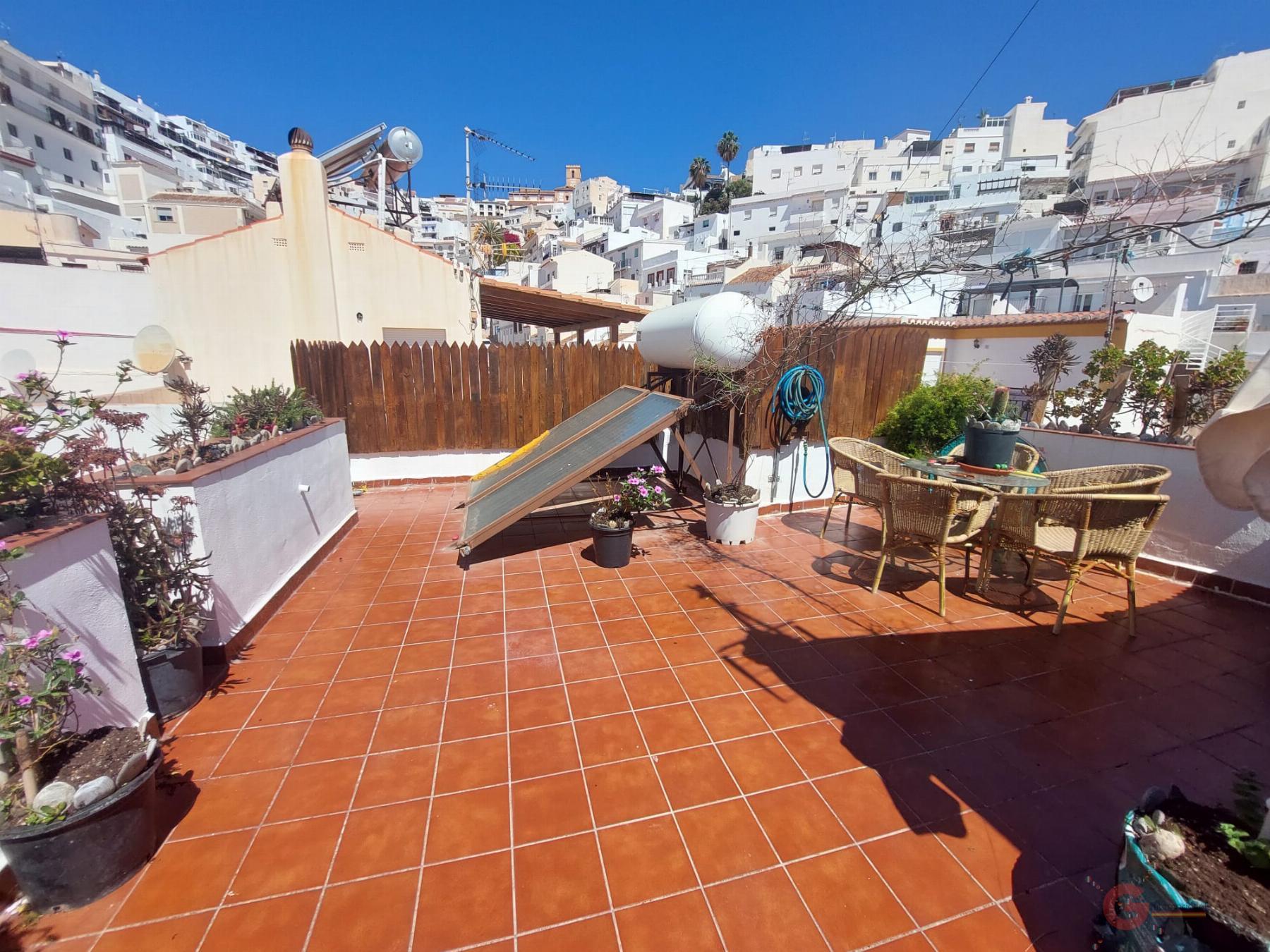 For sale of house in Salobreña