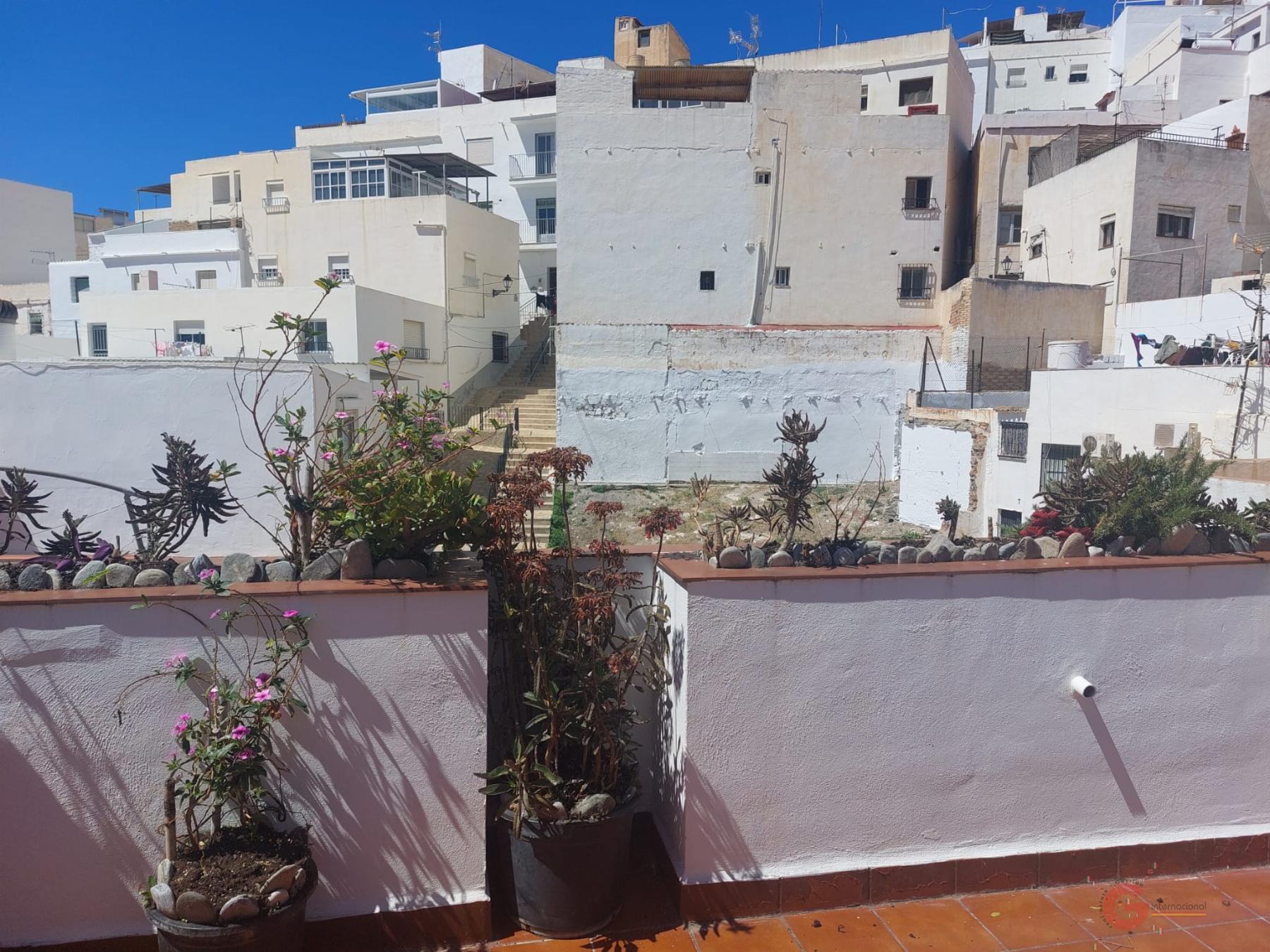 For sale of house in Salobreña