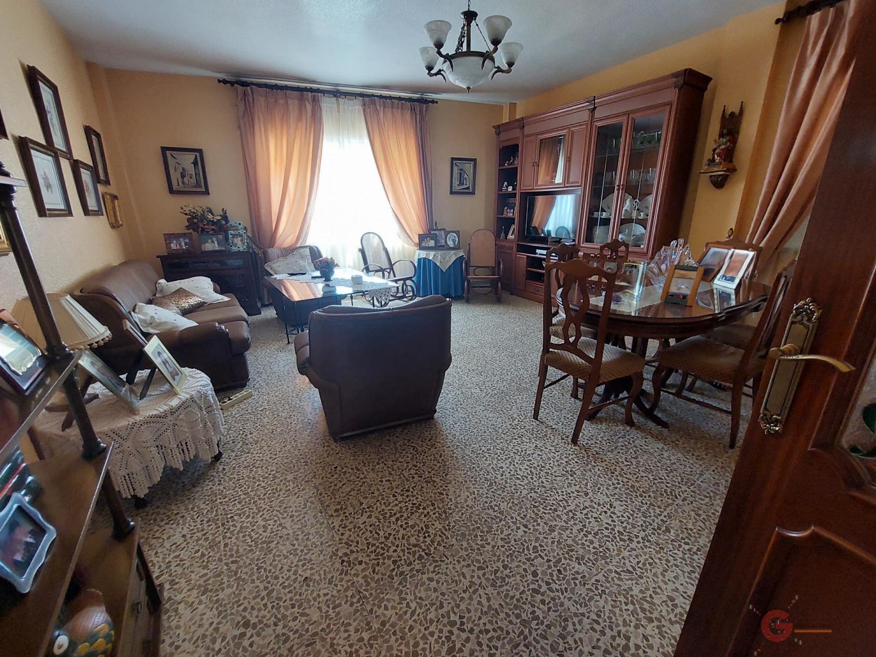 For sale of house in Salobreña