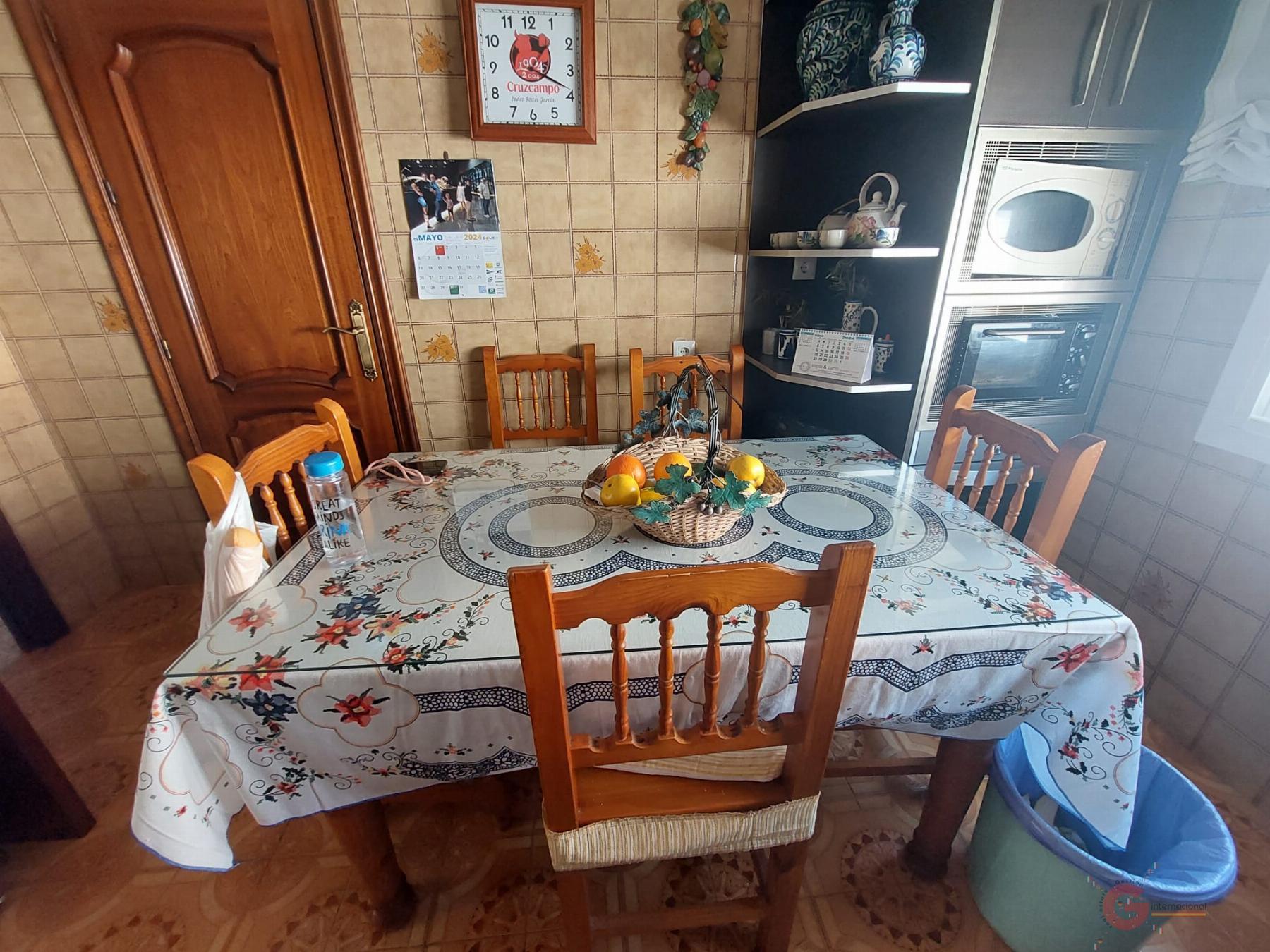 For sale of house in Salobreña