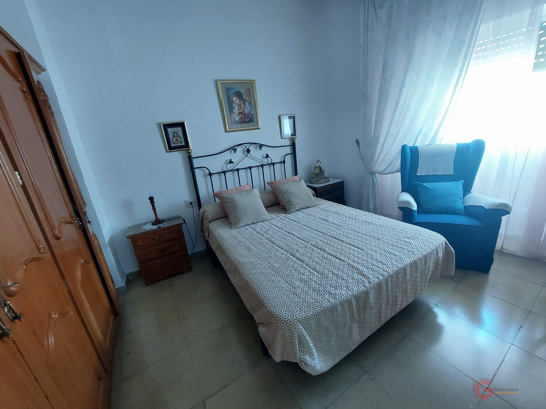 For sale of house in Salobreña