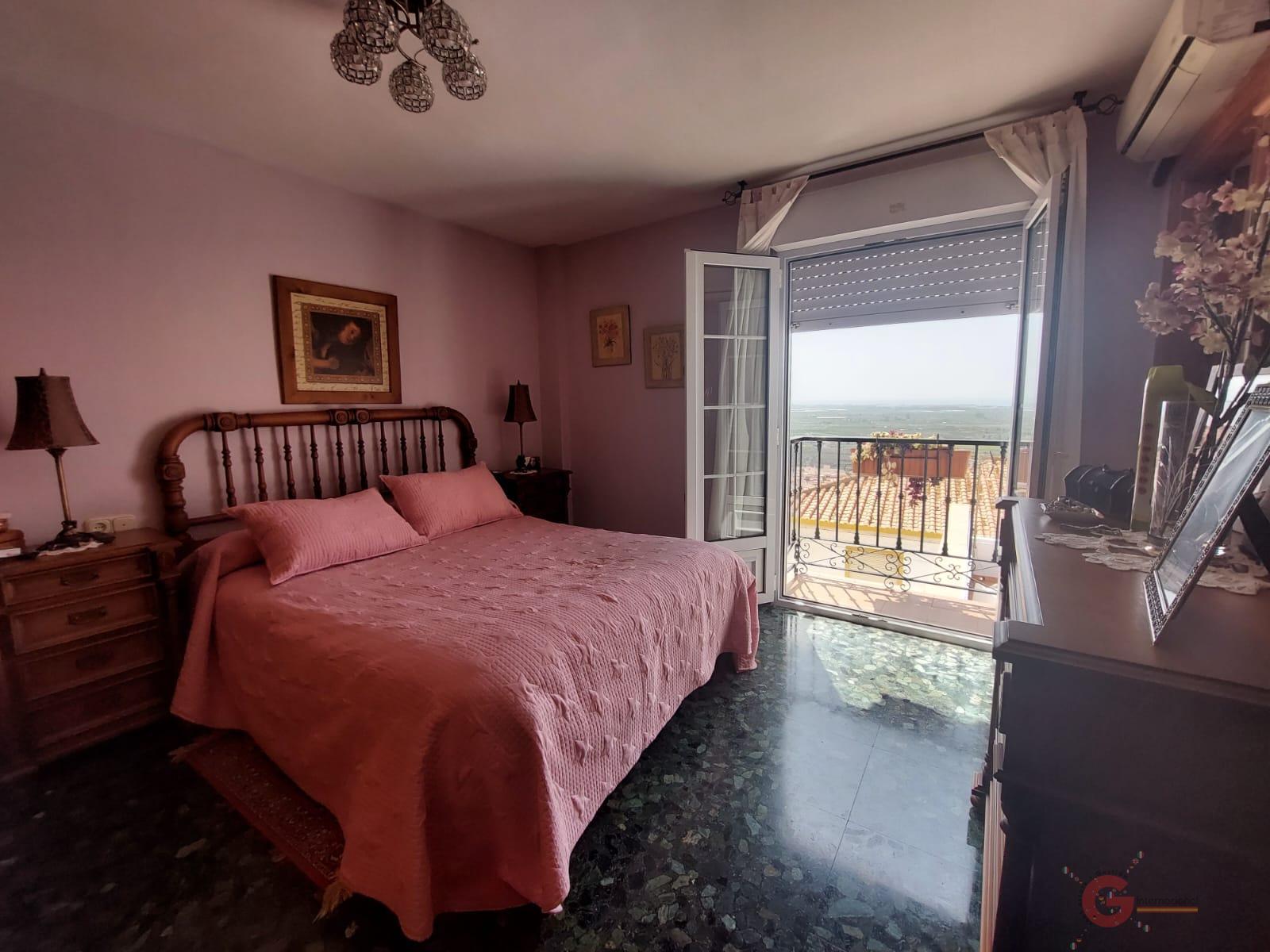 Venta de casa en Salobreña