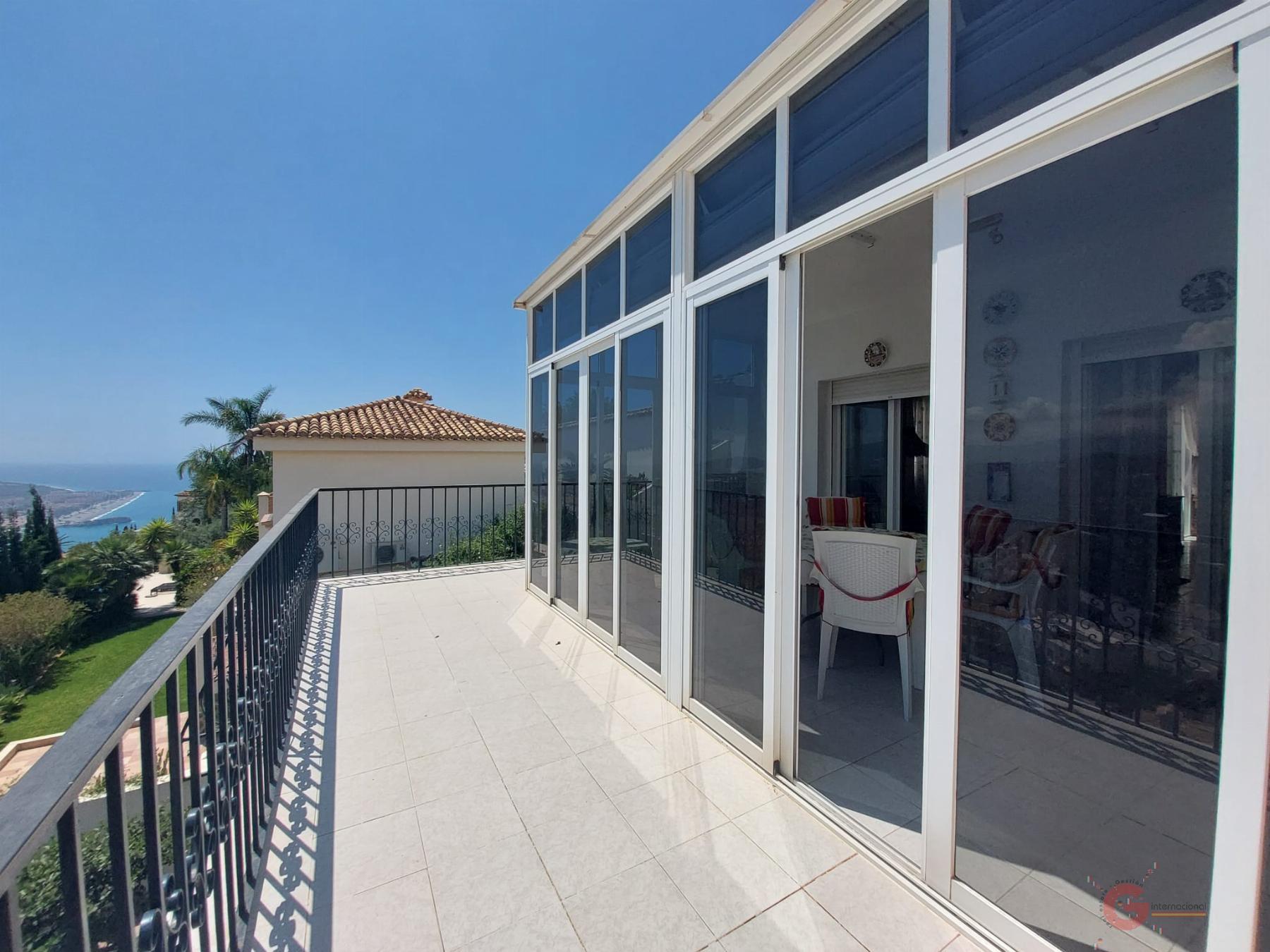 For sale of chalet in Salobreña