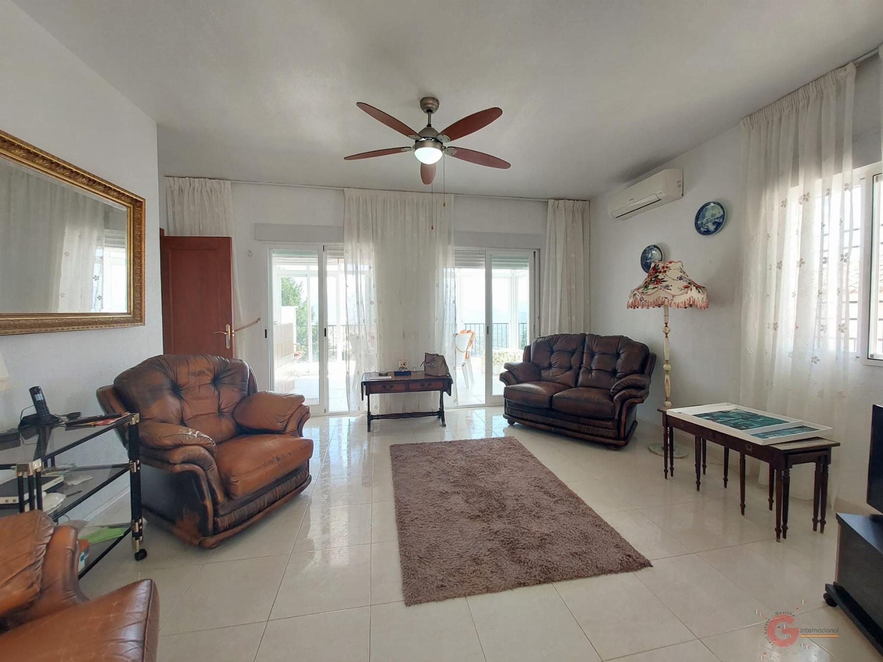 For sale of chalet in Salobreña