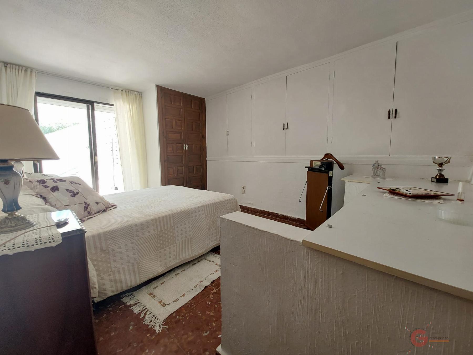 For sale of chalet in Salobreña