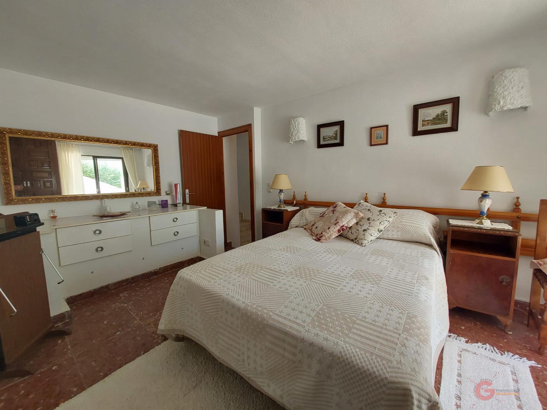 For sale of chalet in Salobreña