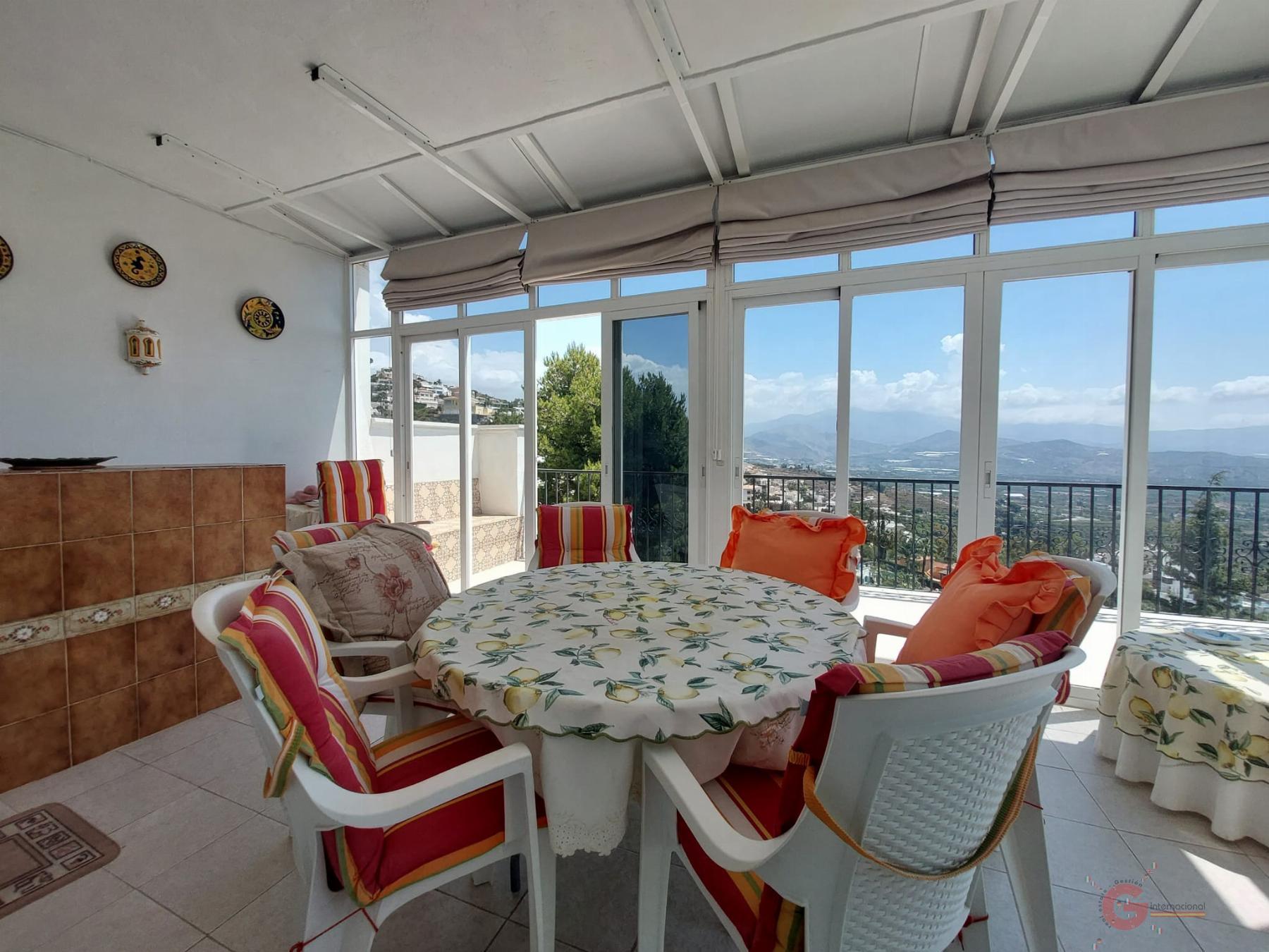 For sale of chalet in Salobreña