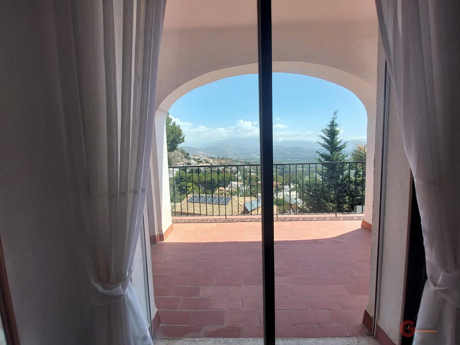 For sale of chalet in Salobreña