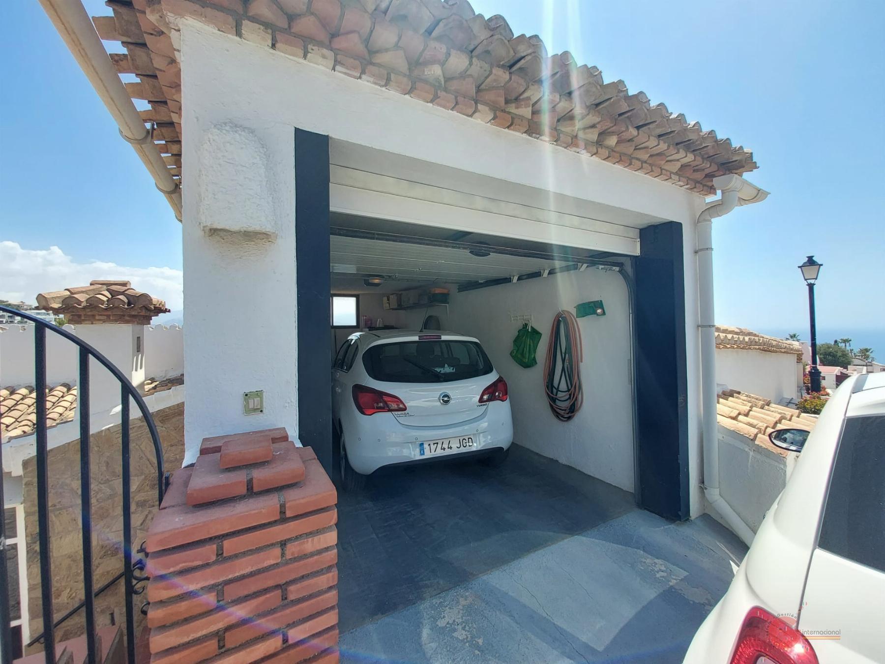 For sale of chalet in Salobreña