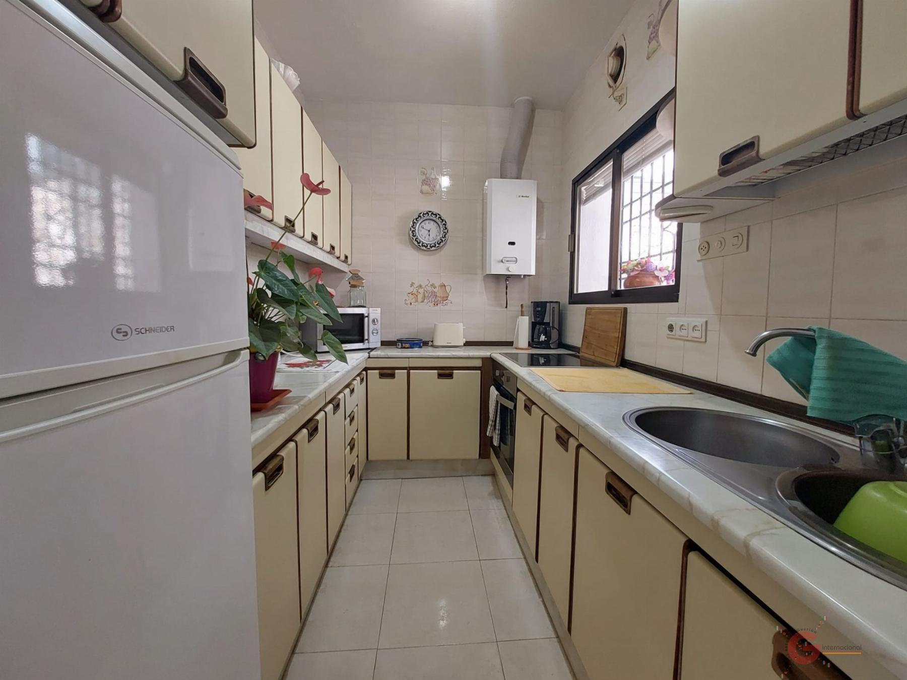 For sale of chalet in Salobreña