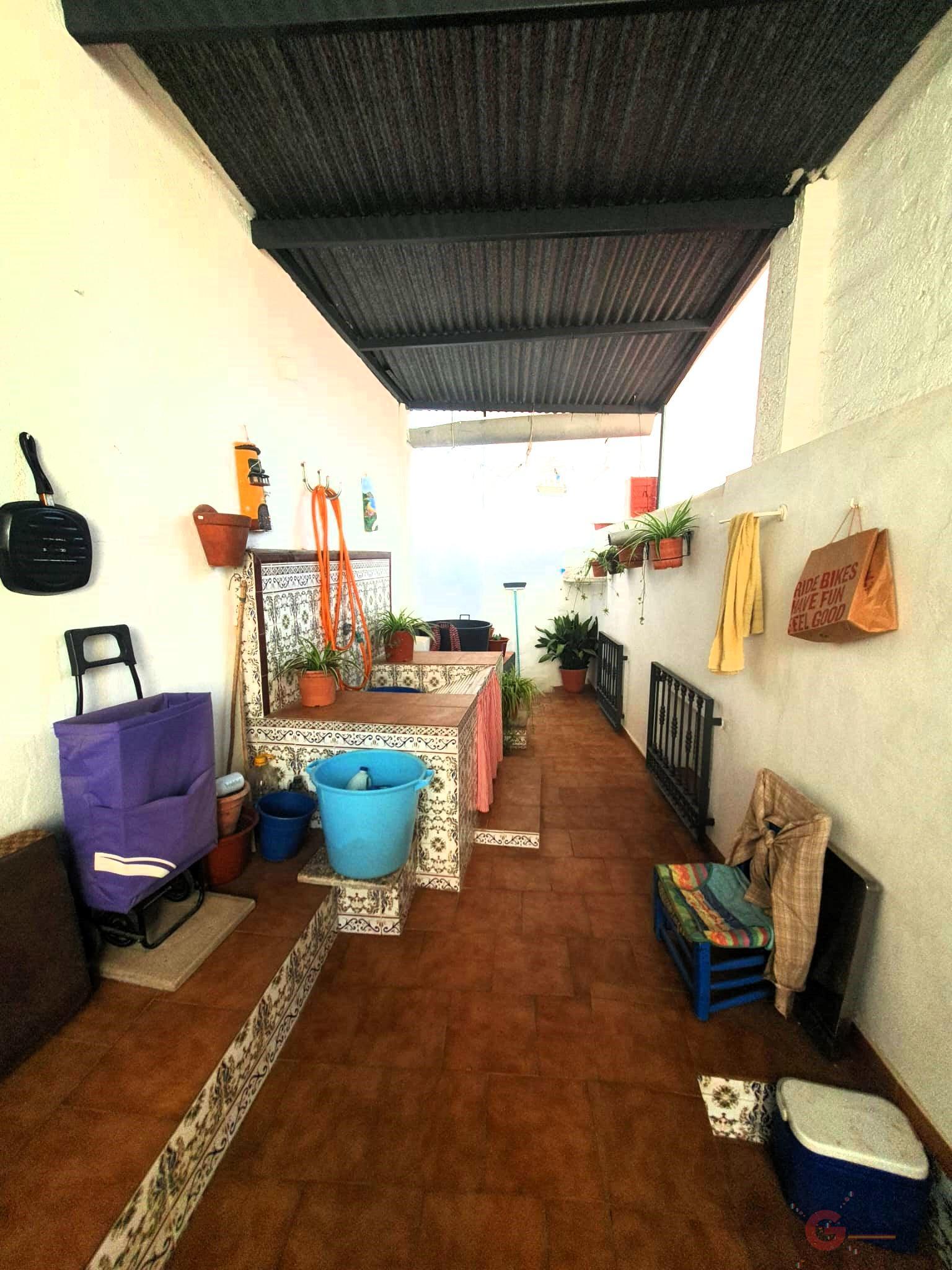 For sale of house in Vélez de Benaudalla