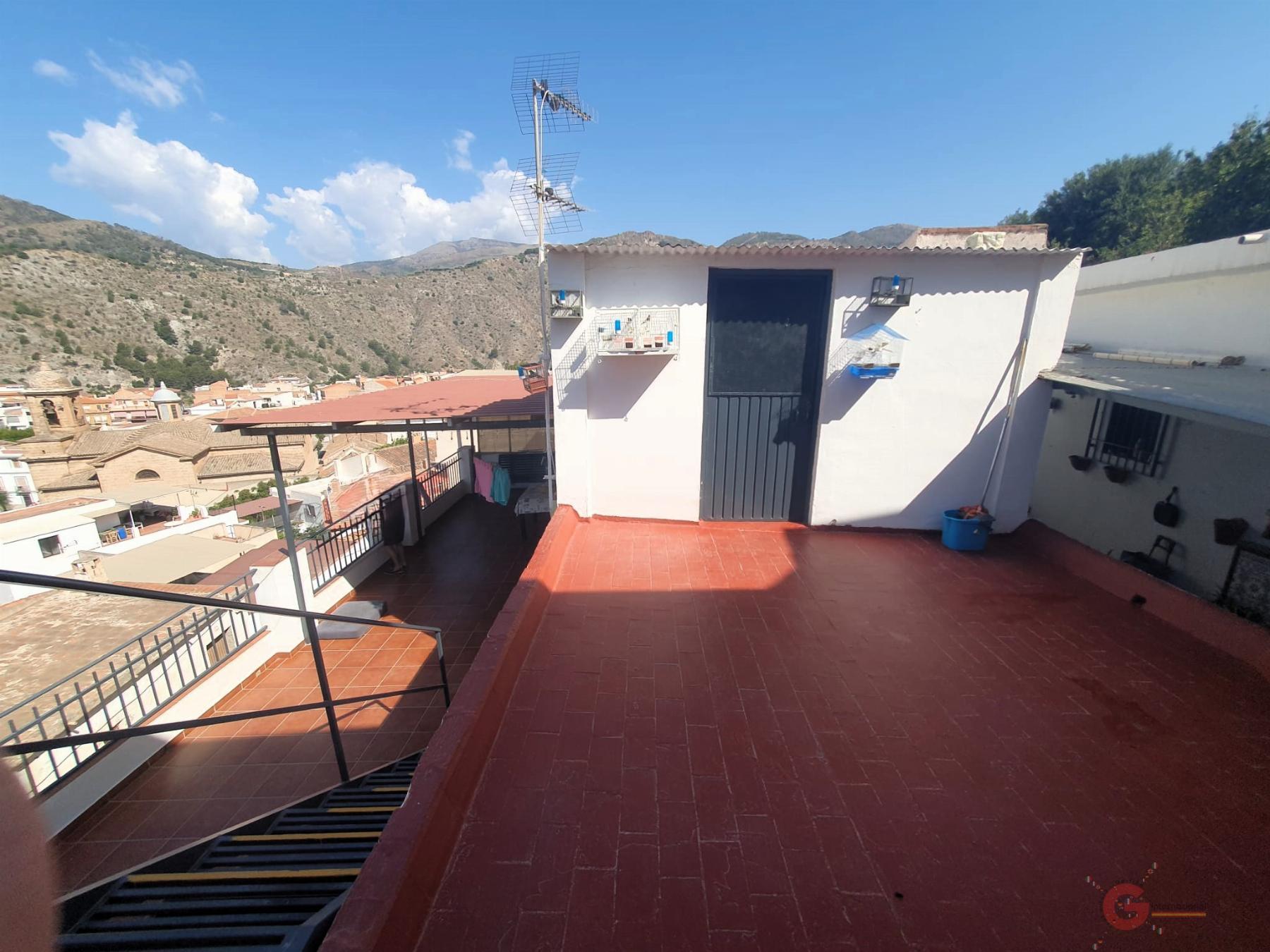 For sale of house in Vélez de Benaudalla