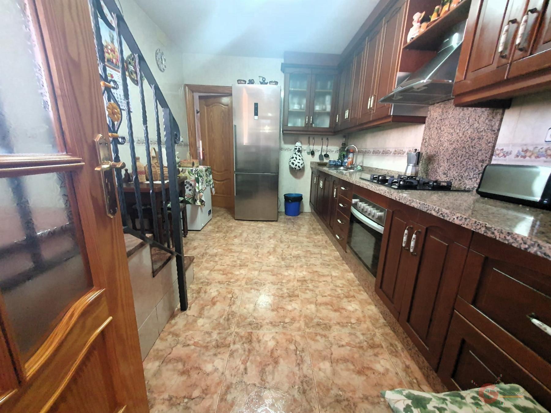 For sale of house in Vélez de Benaudalla