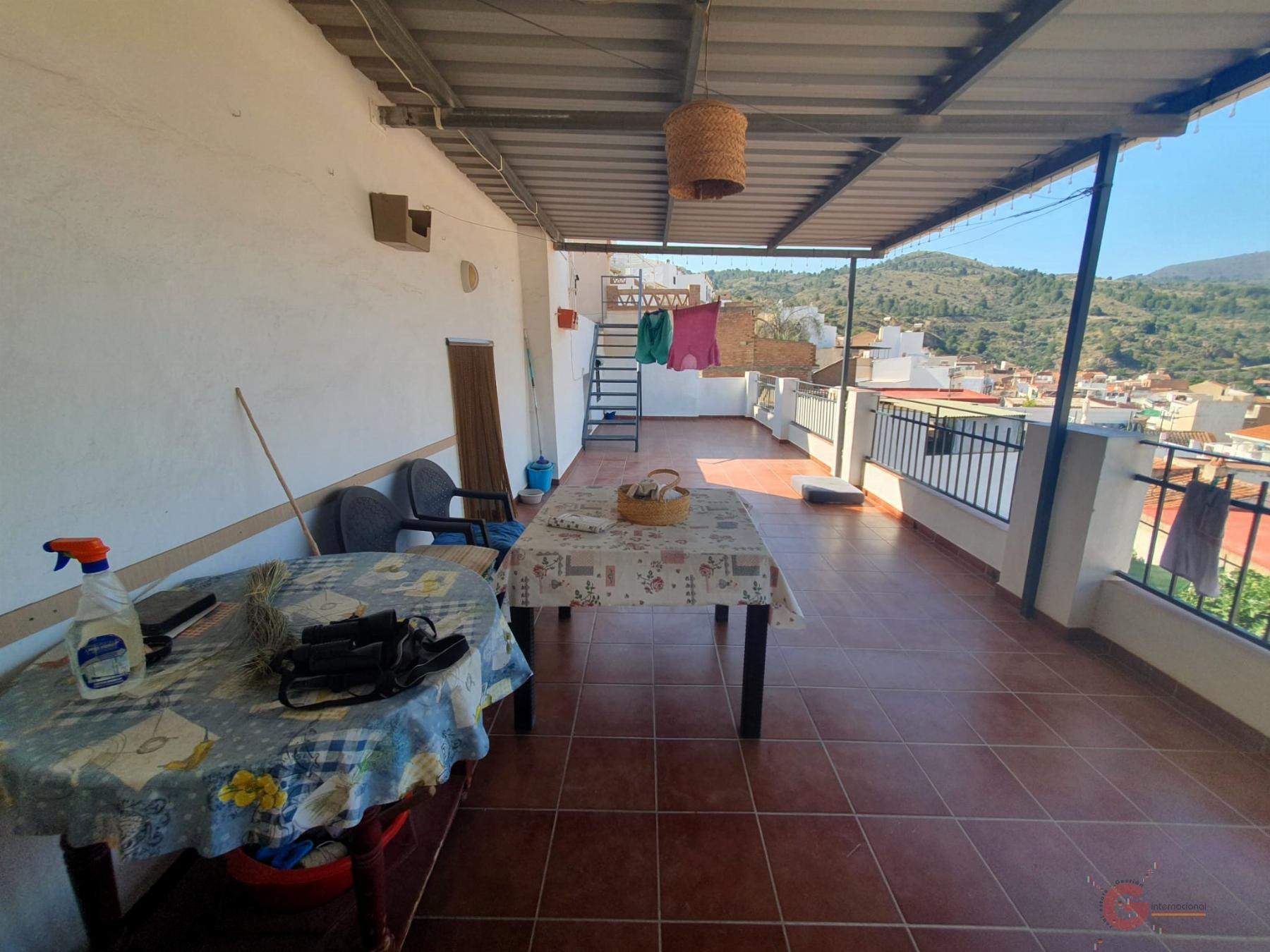 For sale of house in Vélez de Benaudalla