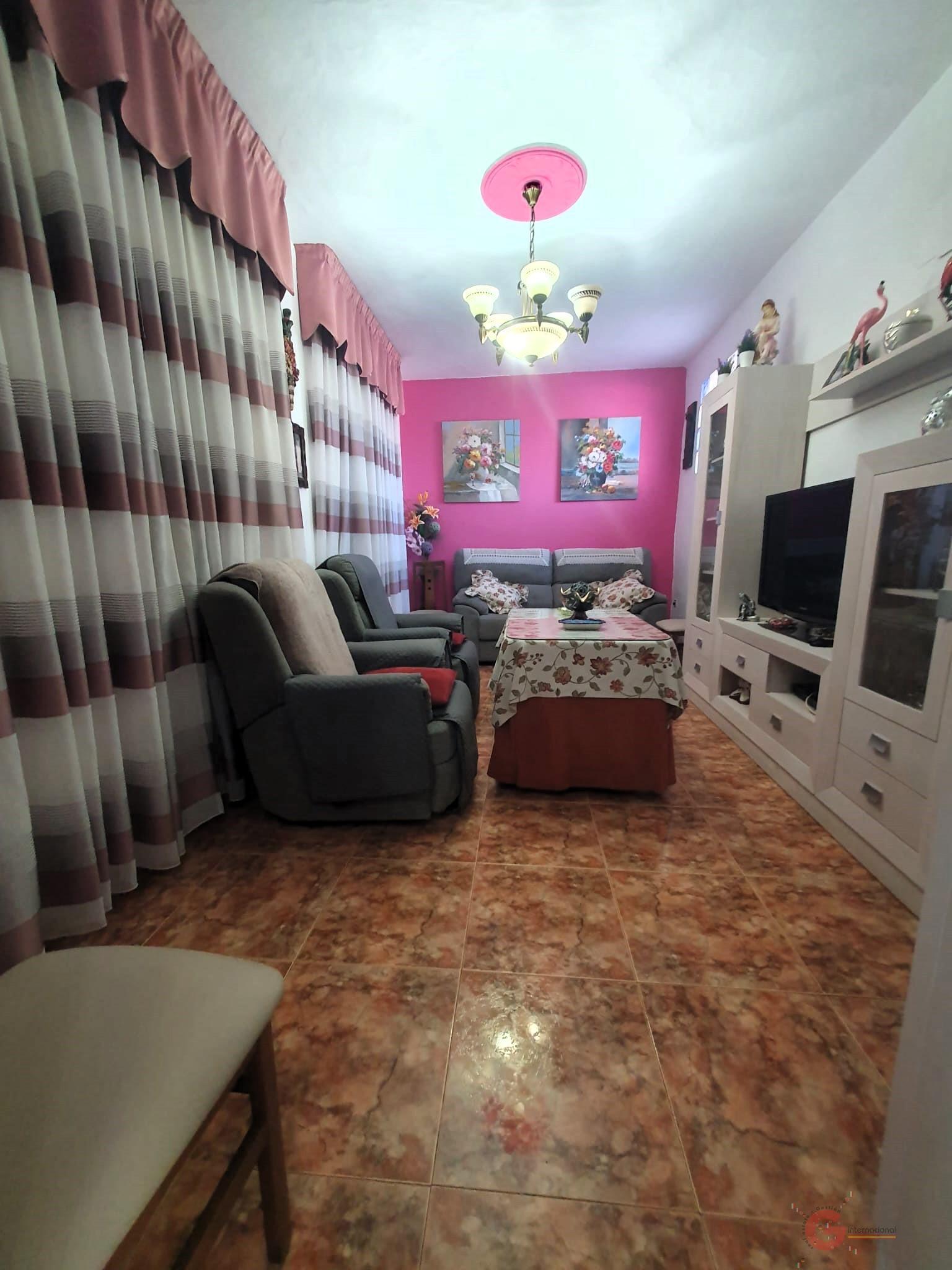 For sale of house in Vélez de Benaudalla