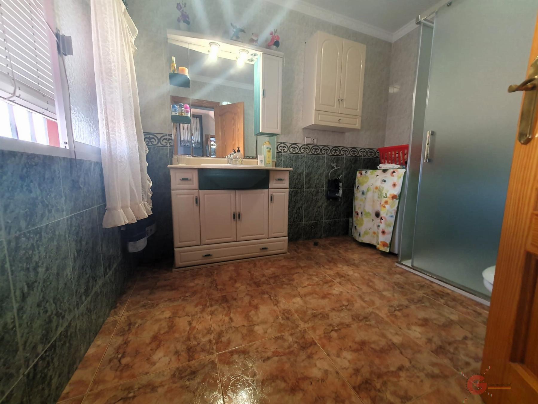For sale of house in Vélez de Benaudalla