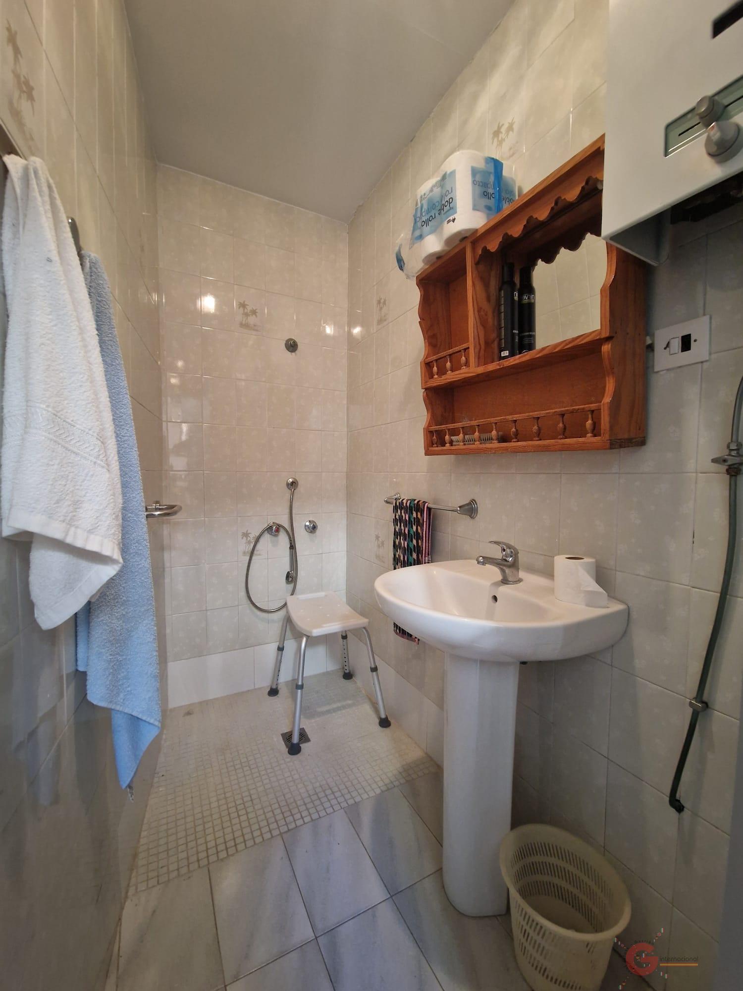 For sale of house in Molvízar