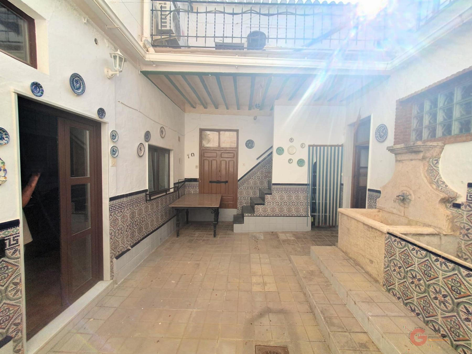 Venta de casa en Vélez de Benaudalla