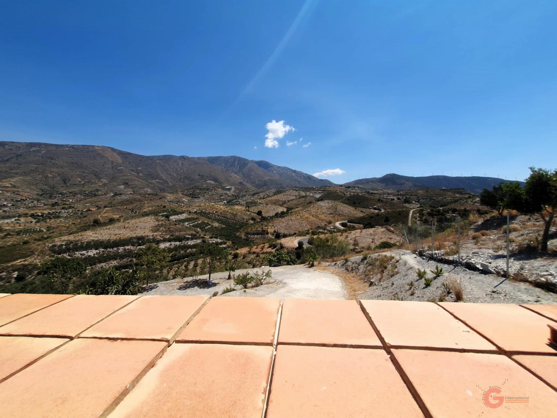 Venta de finca rústica en Vélez de Benaudalla