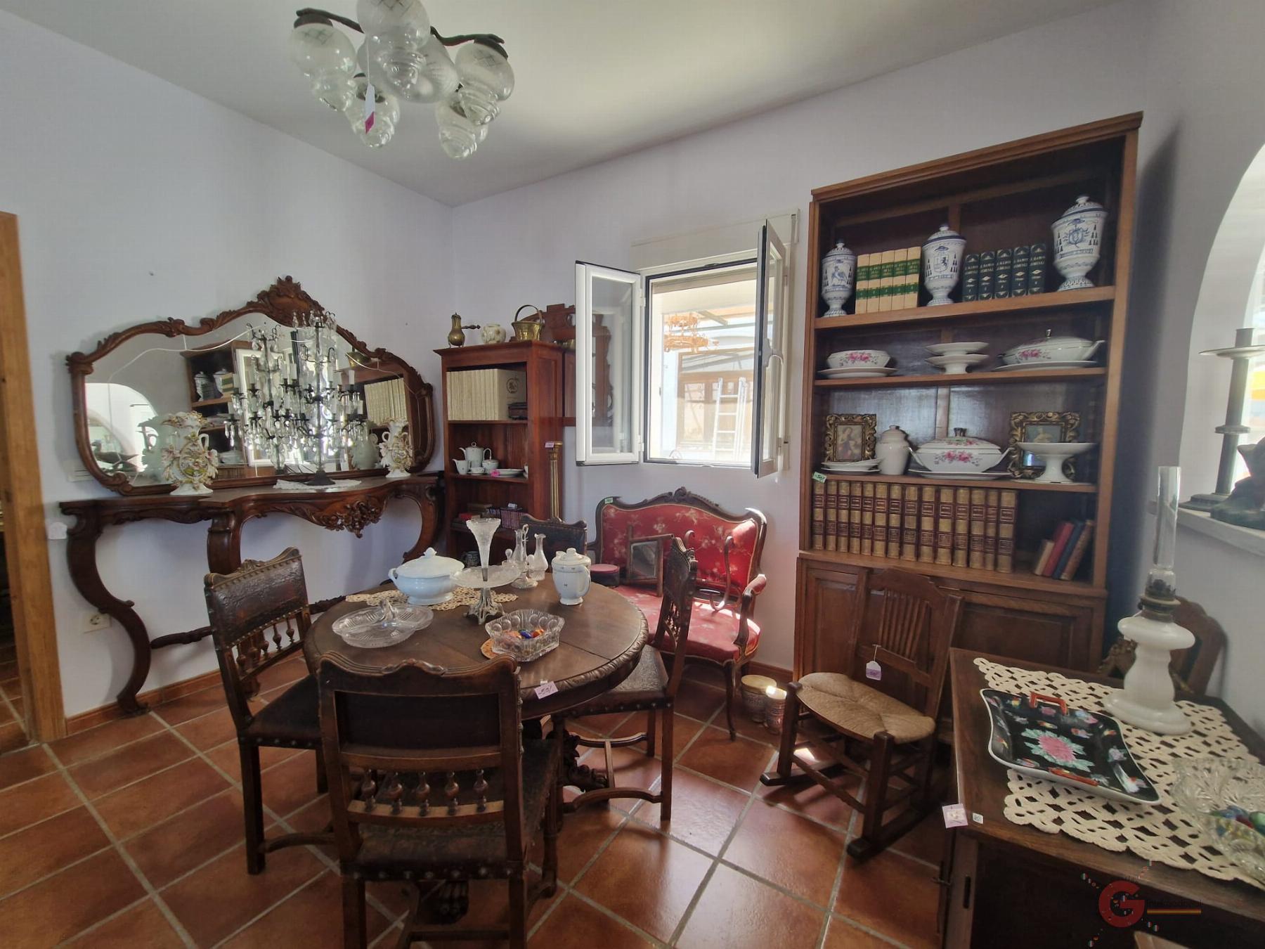 Venta de nave industrial en Lobres