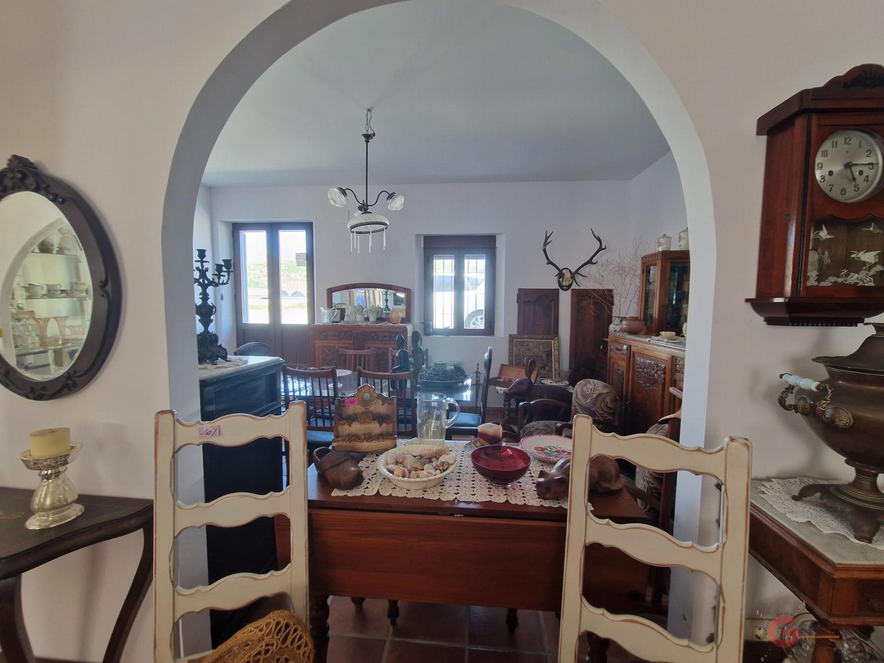 Venta de nave industrial en Lobres