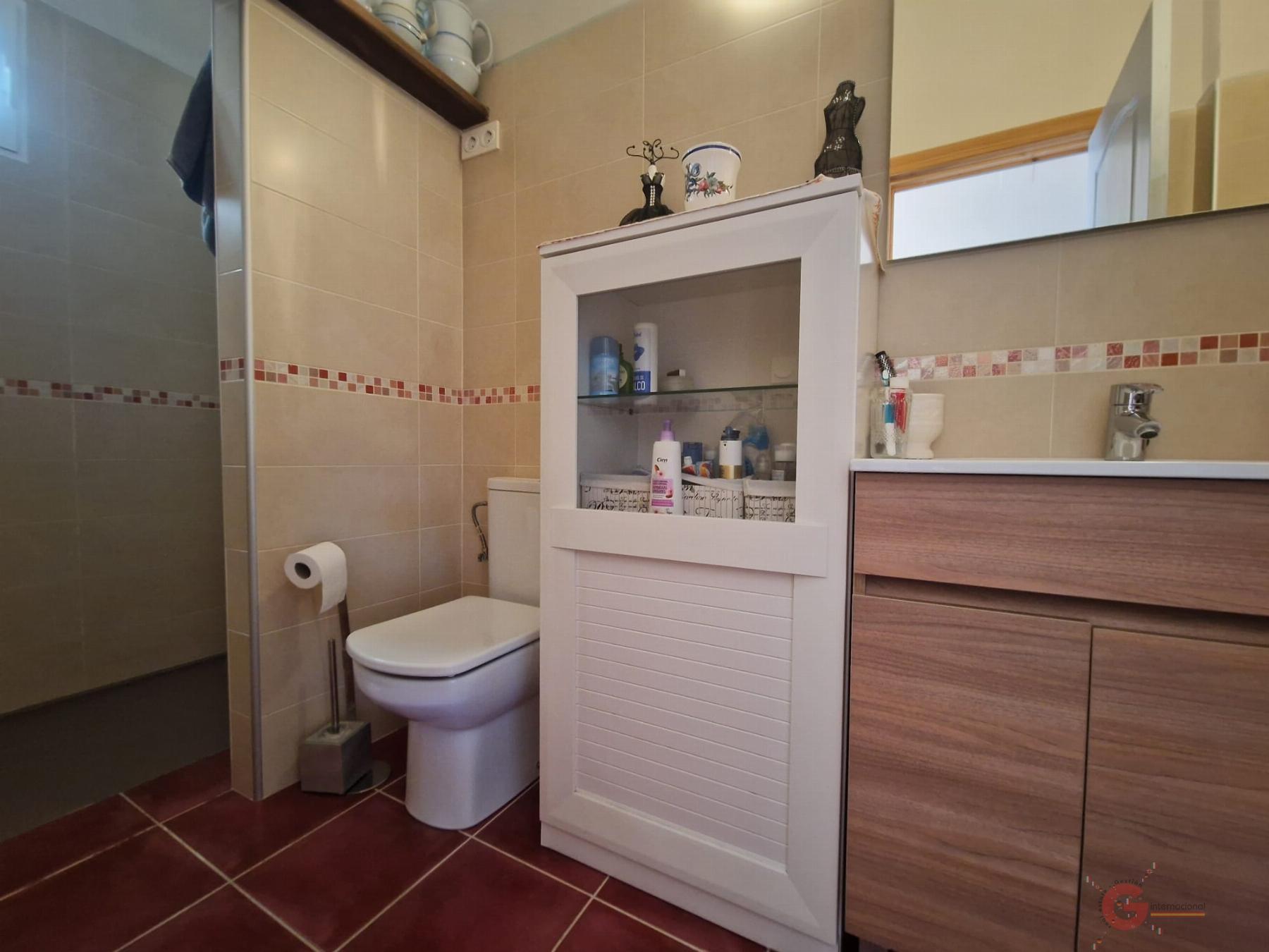 Venta de nave industrial en Lobres