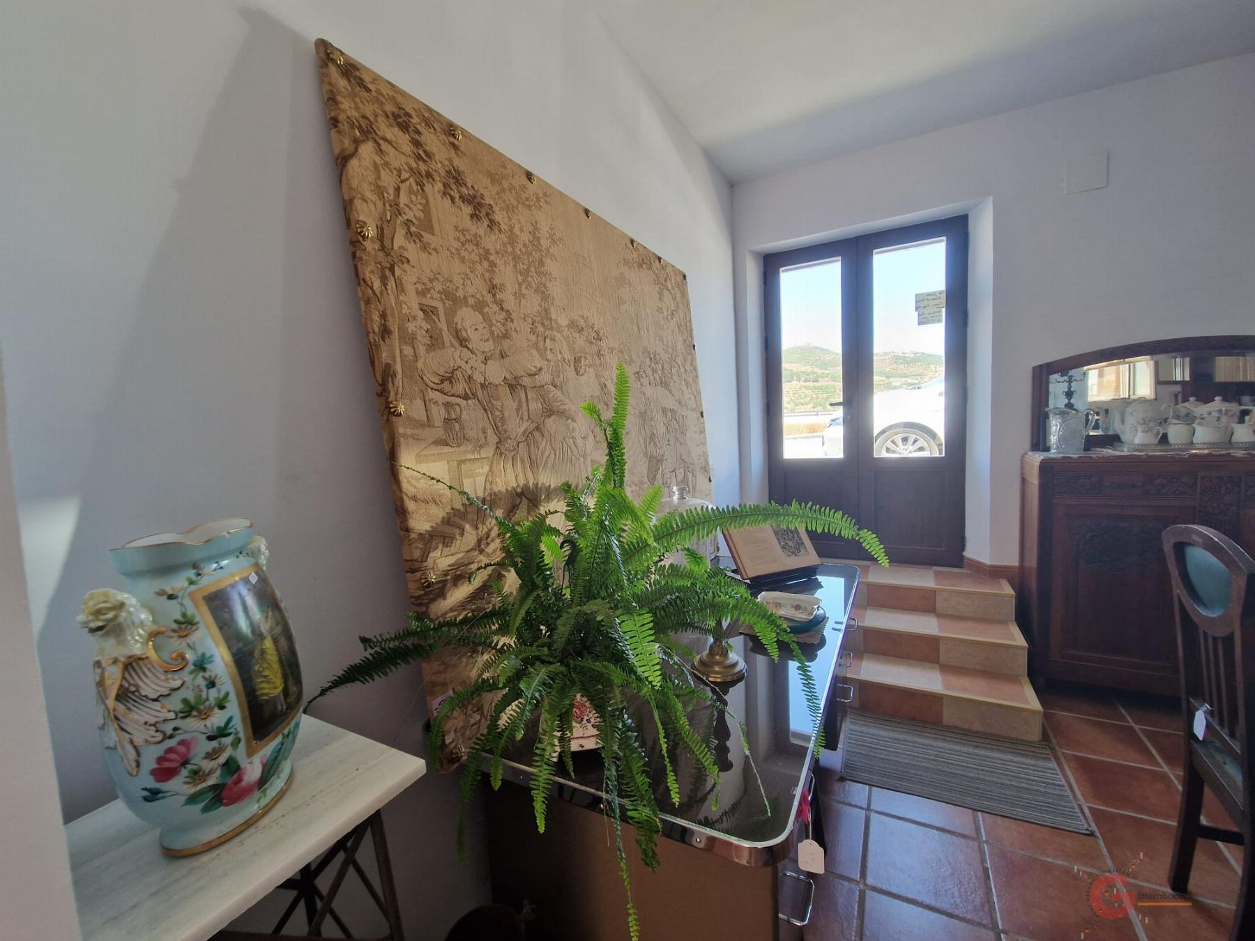 Venta de nave industrial en Lobres
