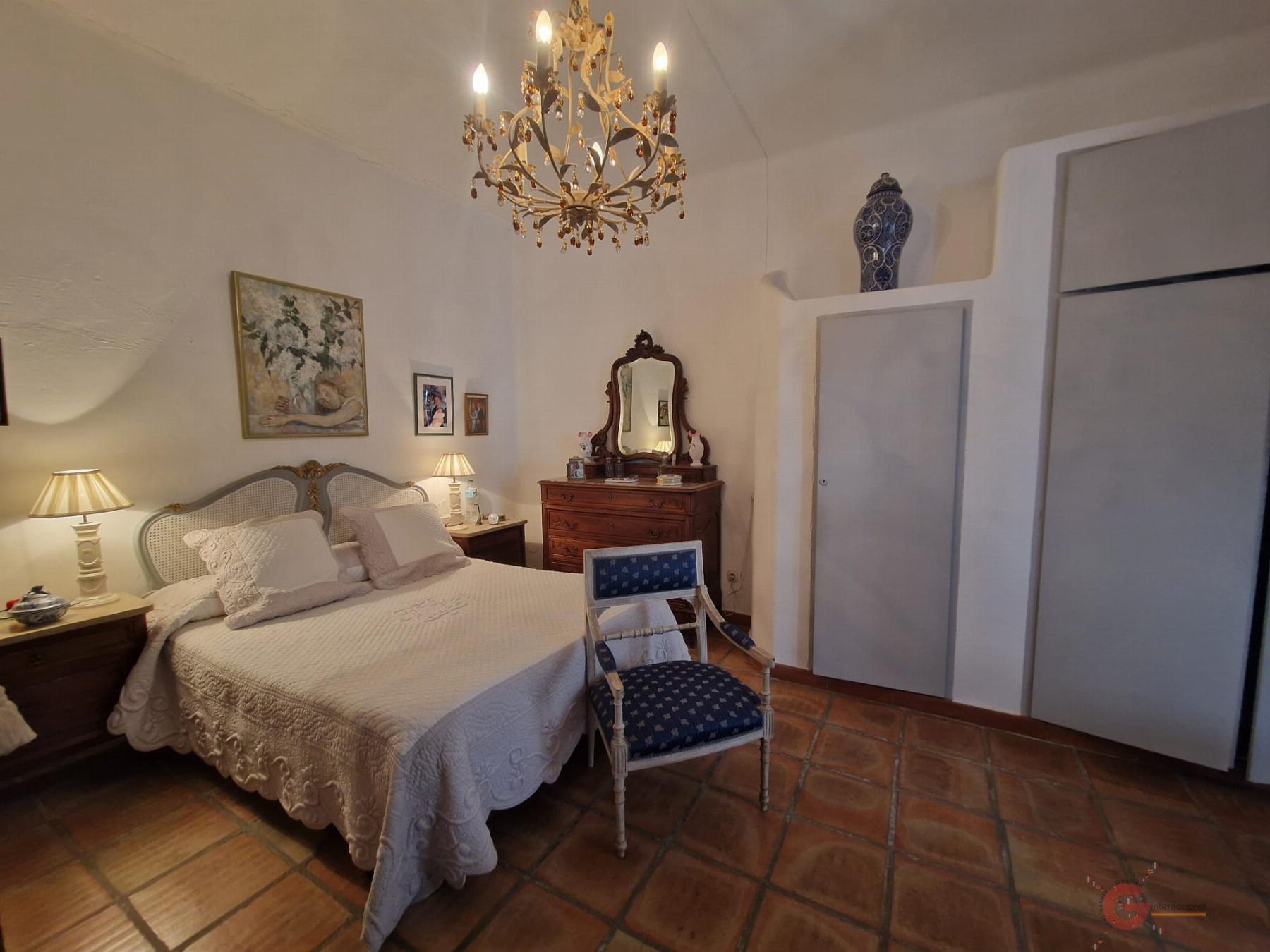 Venta de nave industrial en Lobres