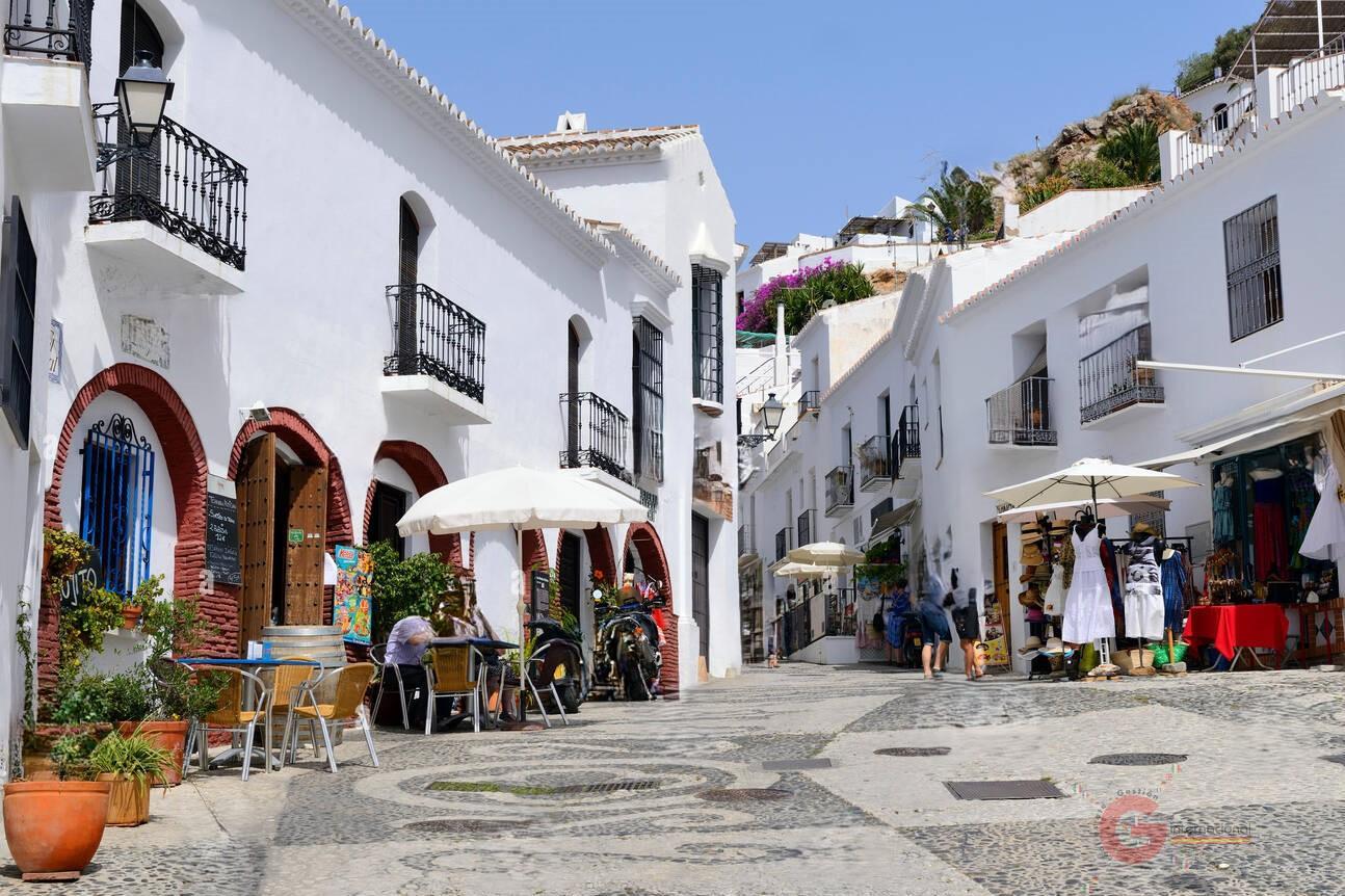 For sale of chalet in Nerja