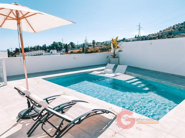 For sale of chalet in Nerja