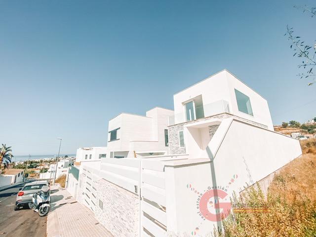 For sale of chalet in Nerja