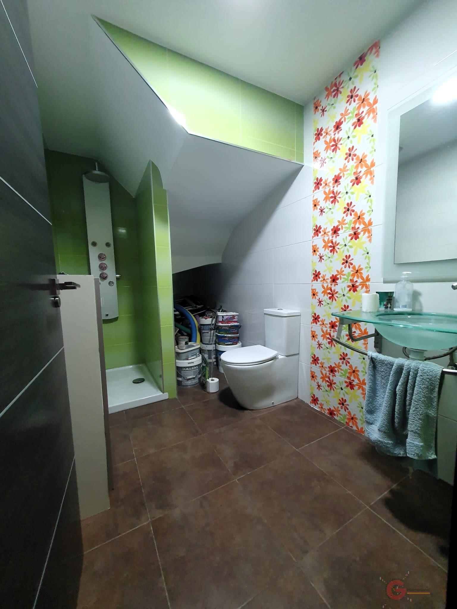 Venta de chalet en Vélez de Benaudalla