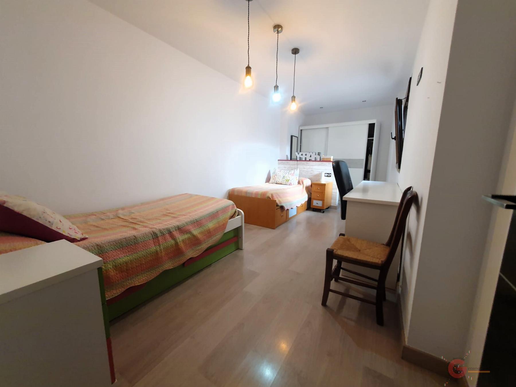 Venta de chalet en Vélez de Benaudalla
