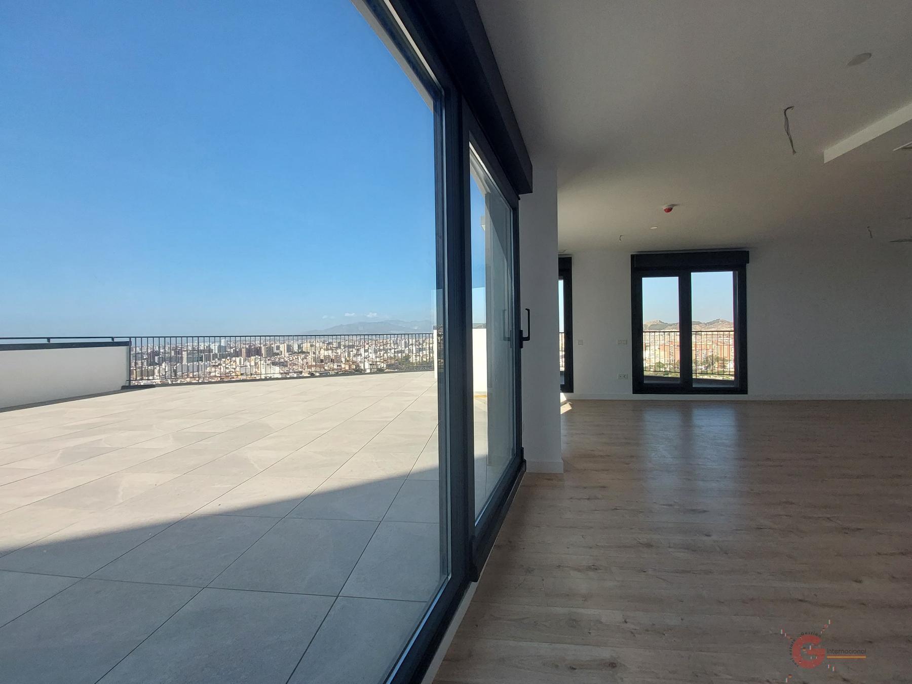 For sale of penthouse in Málaga