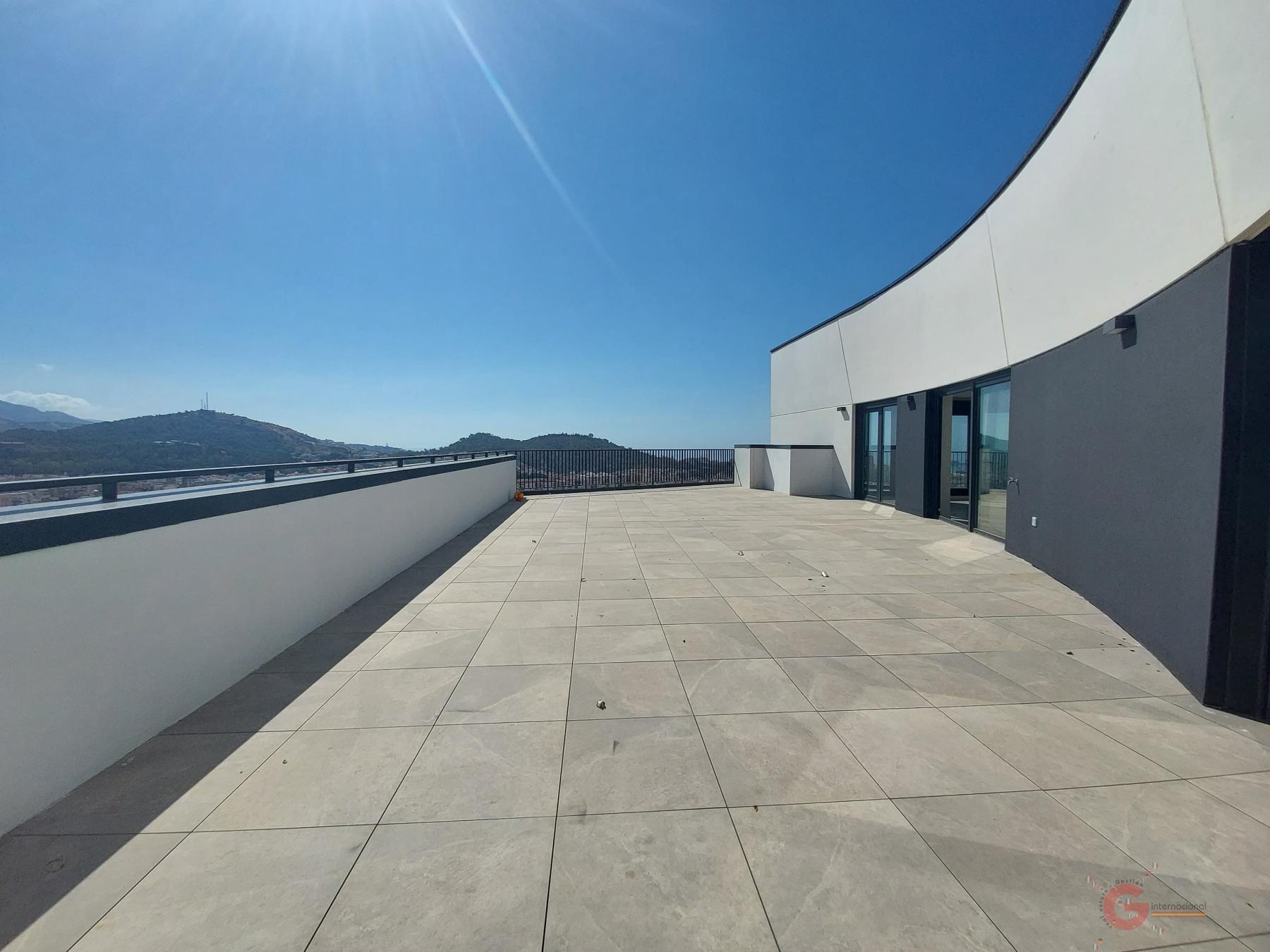 For sale of penthouse in Málaga