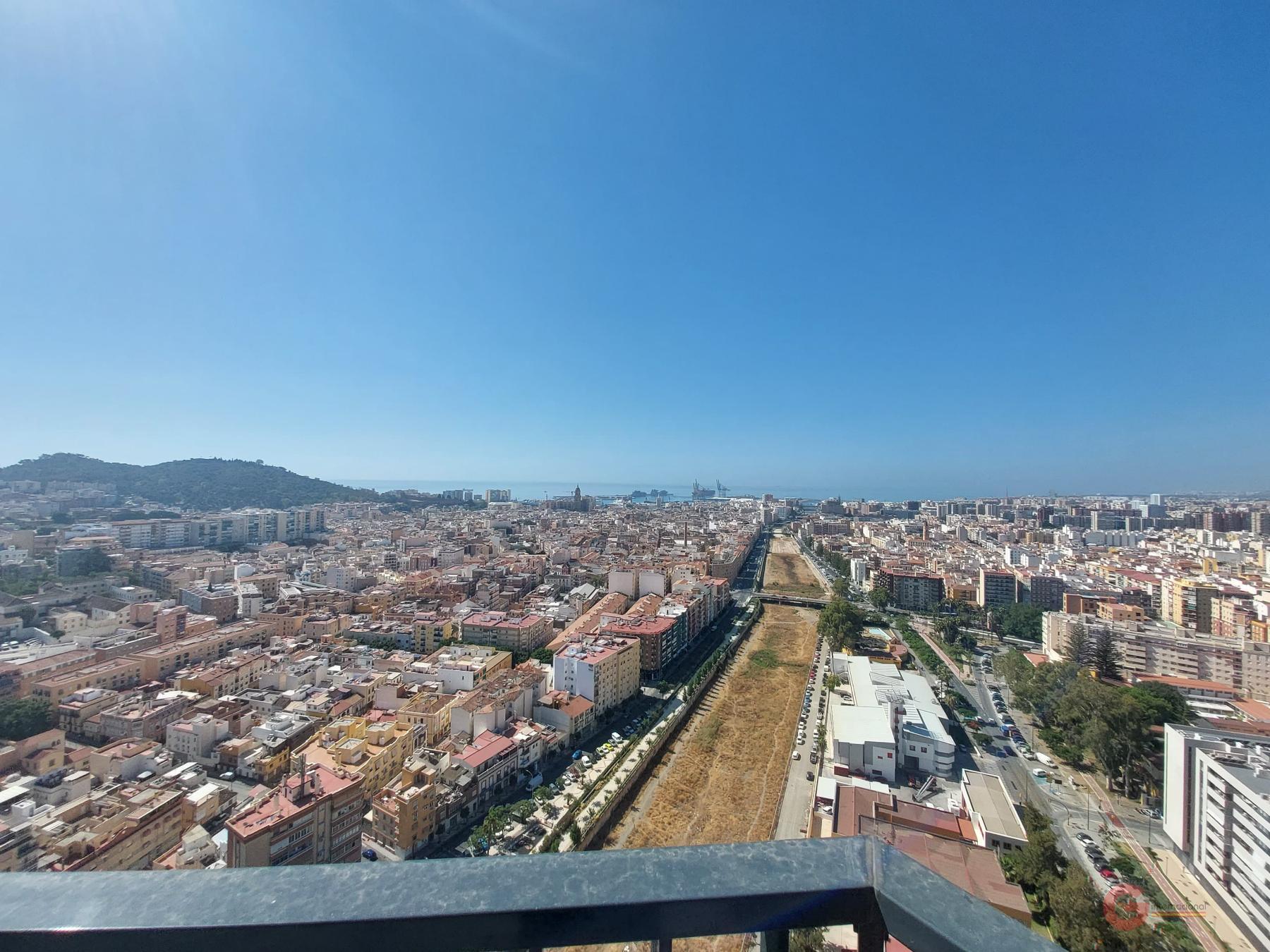 For sale of penthouse in Málaga