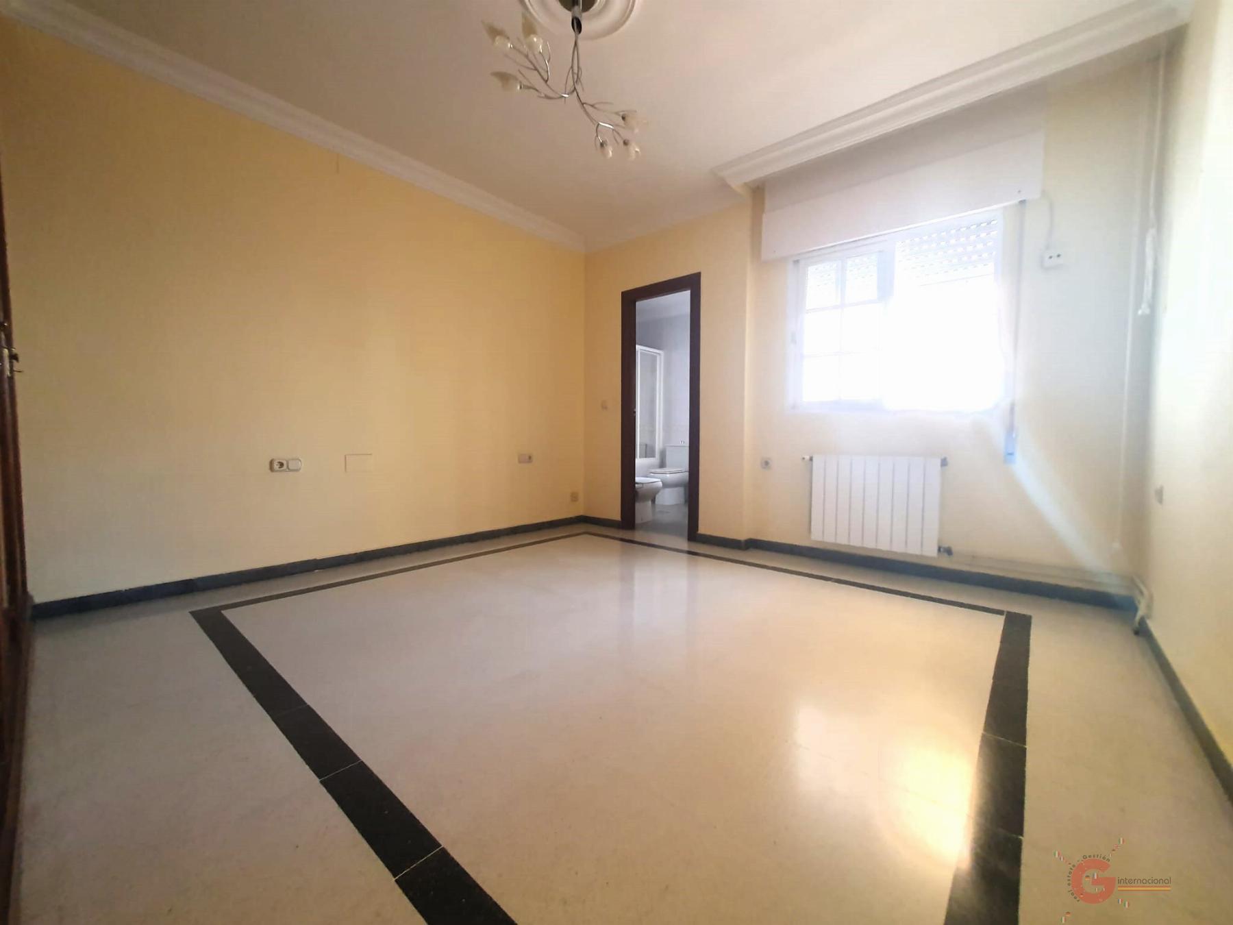 For sale of house in Motril