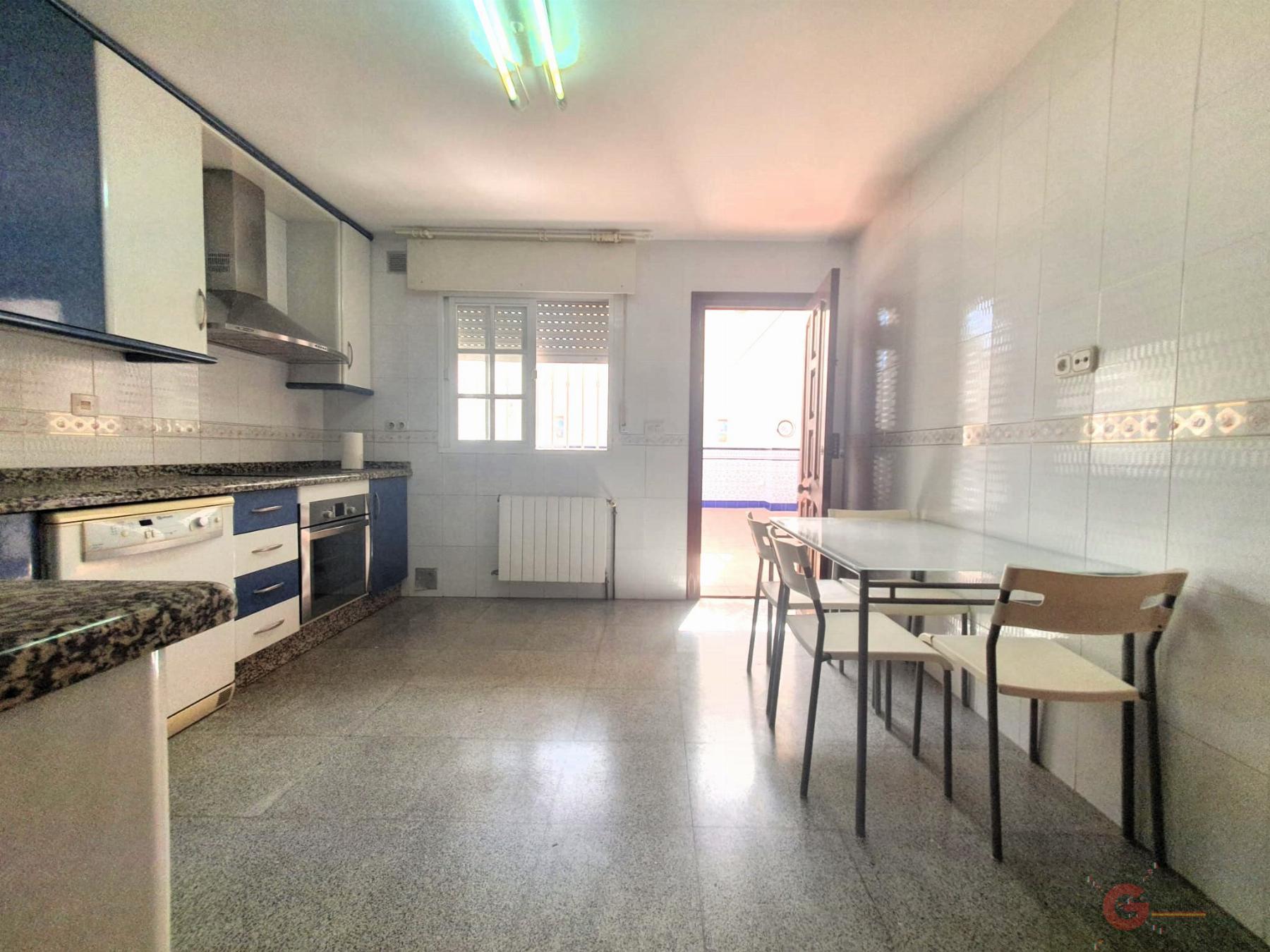 For sale of house in Motril